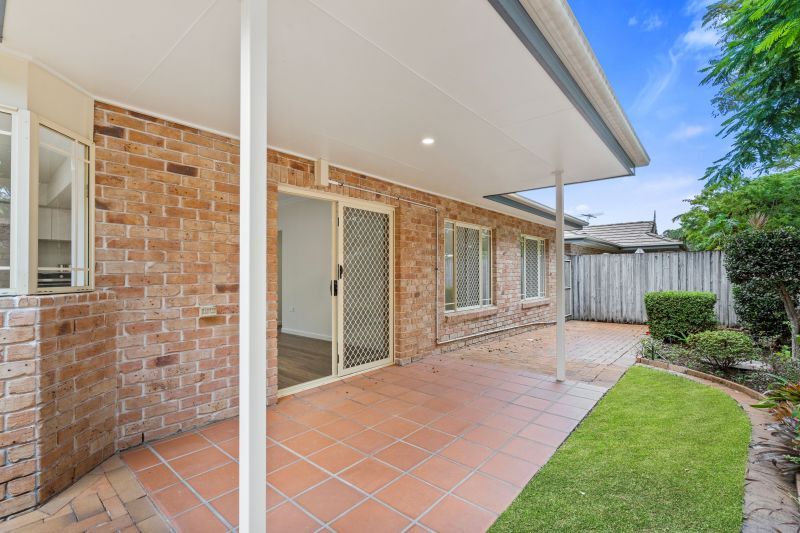 Spacious villa in a central location