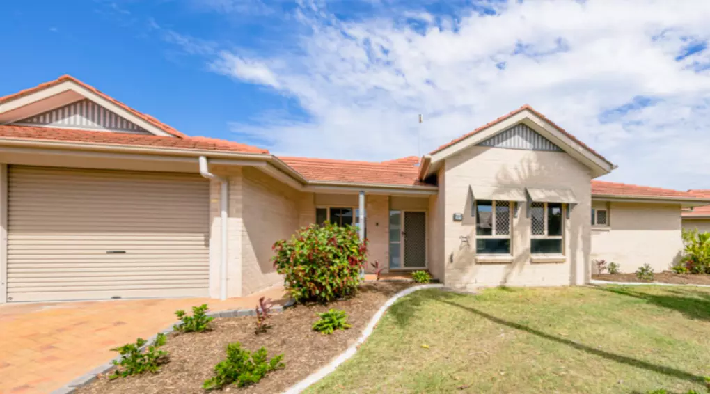 Unit 17 Salford Waters Village, Victoria Point 