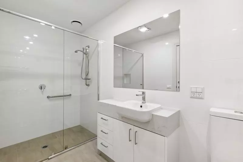 Elevated living in the heart of Kew