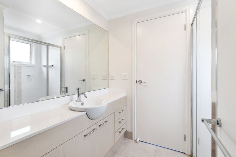 DEPOSIT TAKEN - Ground floor unit with bay views!