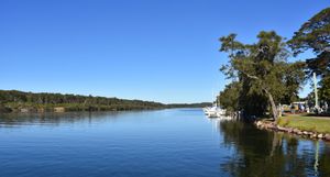Join the footloose retirees who are saving money for retirement AND exploring great lifestyle locations