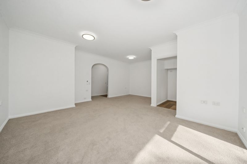 Centrally located ground-floor villa