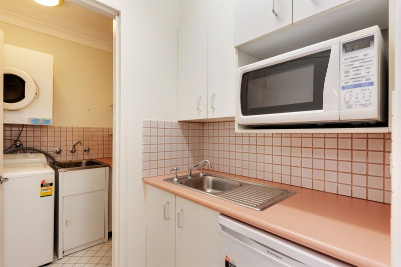 Delightful One Bedder with Garden Outlook