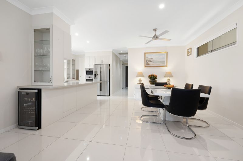 Sophisticated Living – Luxury Three-Bedroom Residence