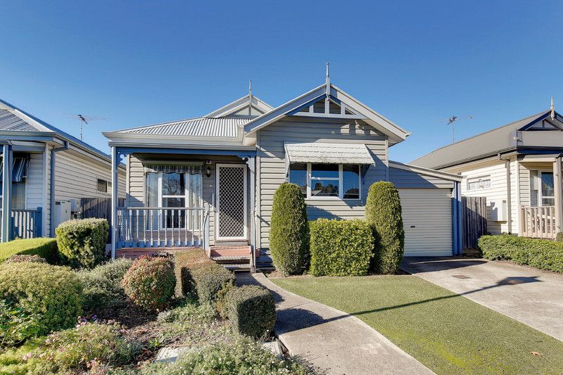 Two Bedroom Home with Beautiful Garden