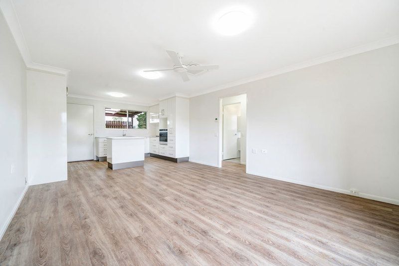 Under refurbishment!!!! A beautiful modern unit in a perfect position.