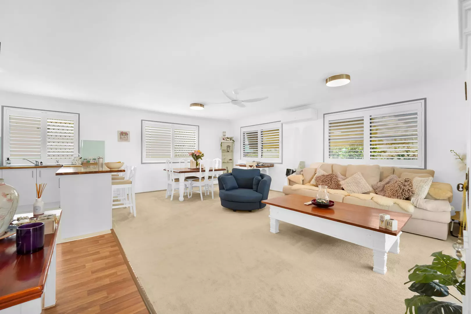 Downsizing at it's best!  Renovated and Ready to Move in. Located in an Over 50's Lifestyle Living Complex.