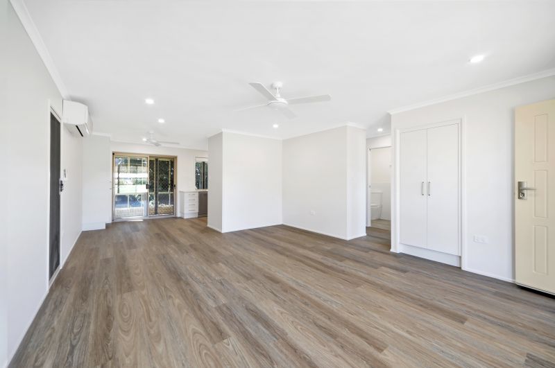 Stand alone villa, ready now!