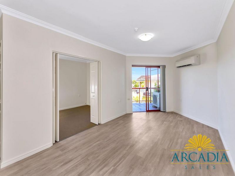 Arcadia Waters Bicton- Nothing to do, just move in.