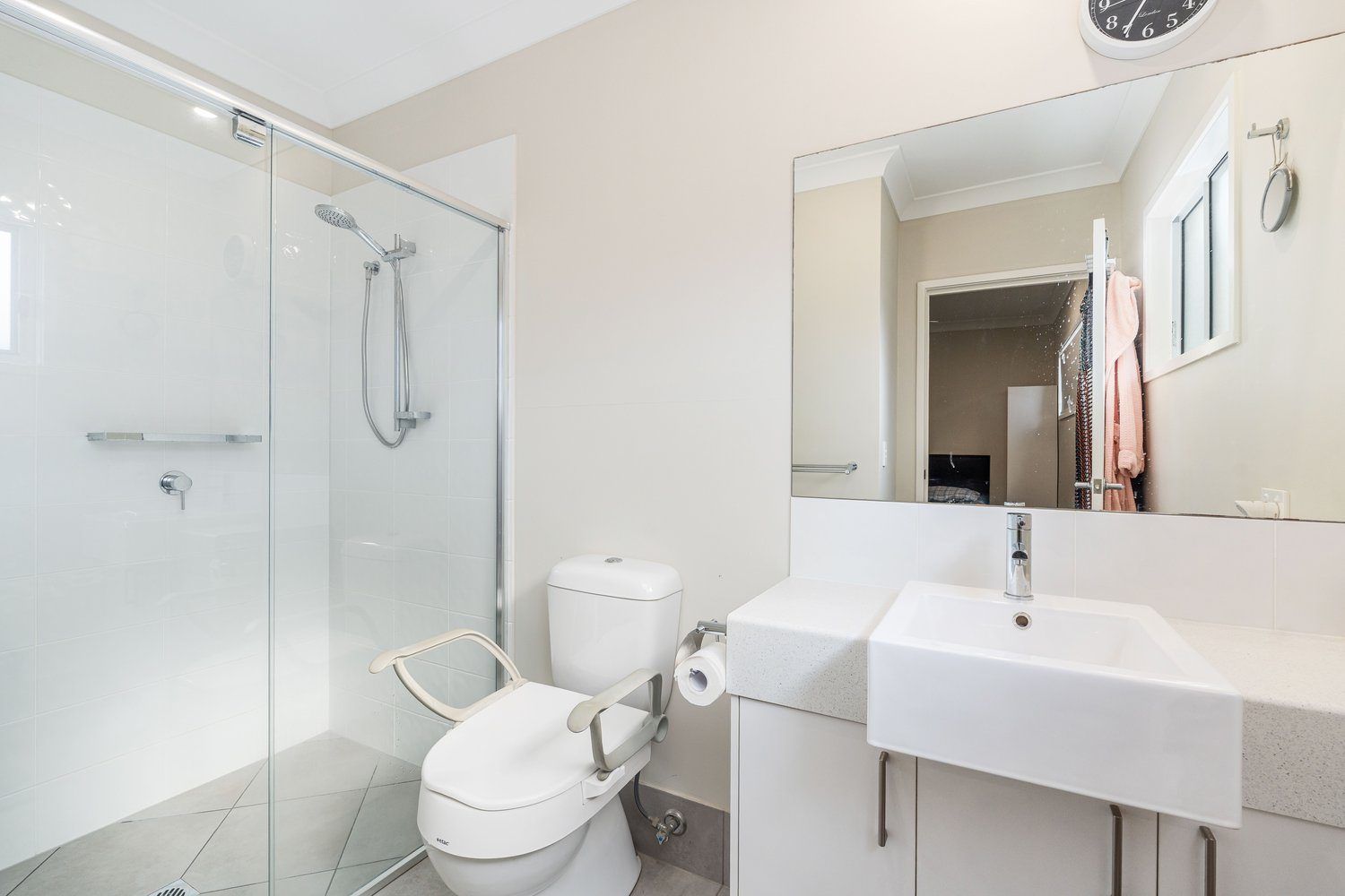 Stylish Living, Flexible Space