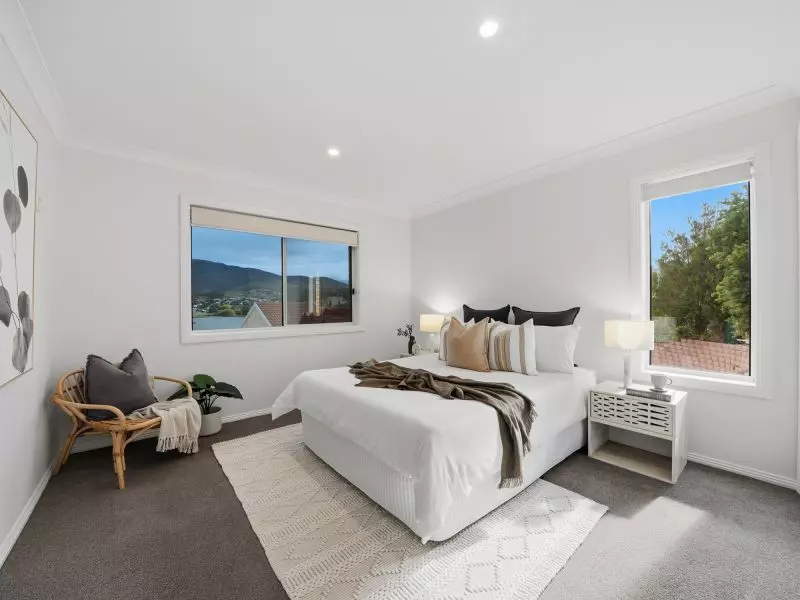 Westerly Facing Villa With Attached Garage