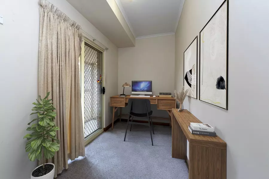 One Bedroom w/- Sunroom - close to Main Street