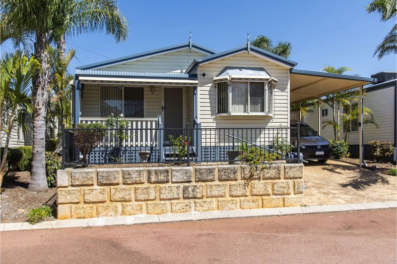 Riverside Gardens Esate Site - 294