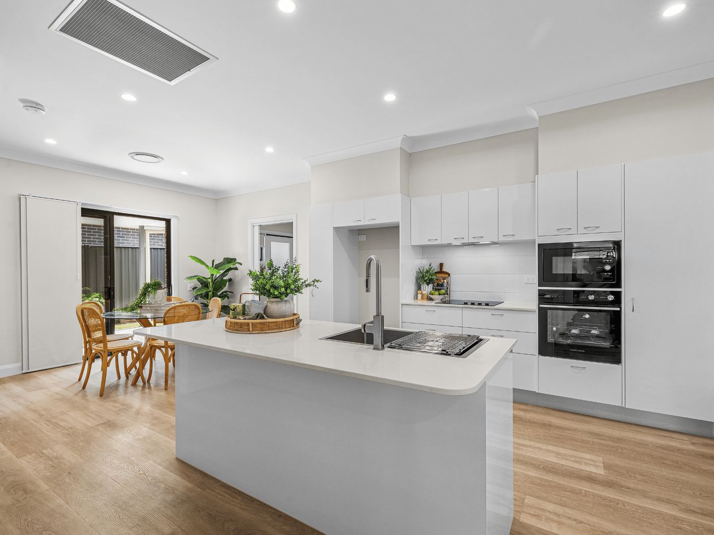 Villa 24 | 3 bed + 1 bath + powder