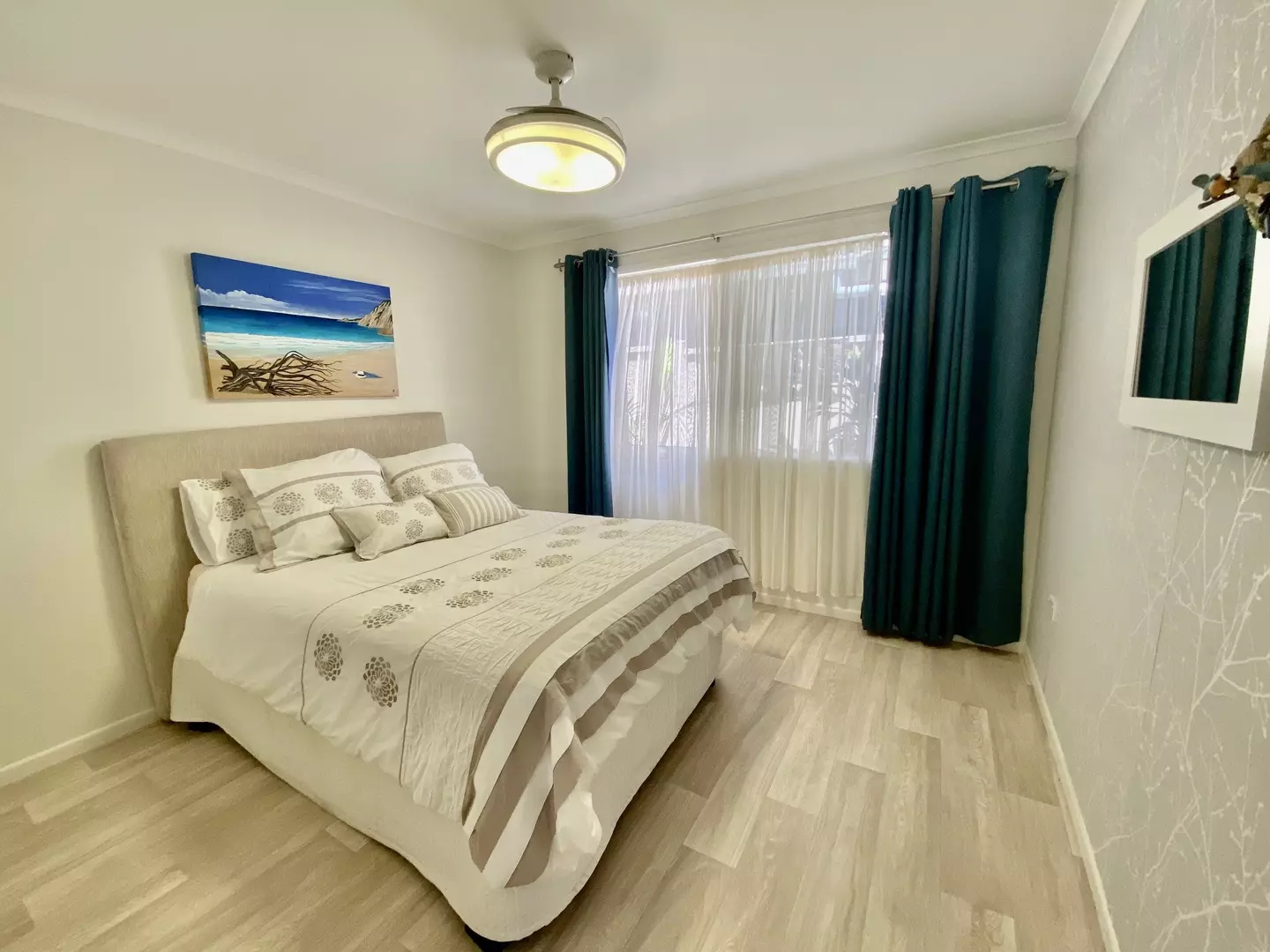 STYLISH SPACIOUS HOME – GREAT FOR THE ENTERTAINER