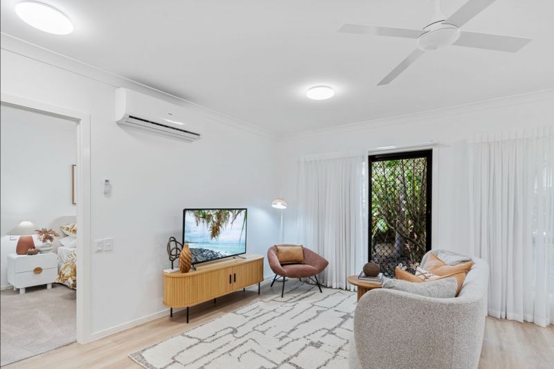 Spacious and bright one-bedroom villa