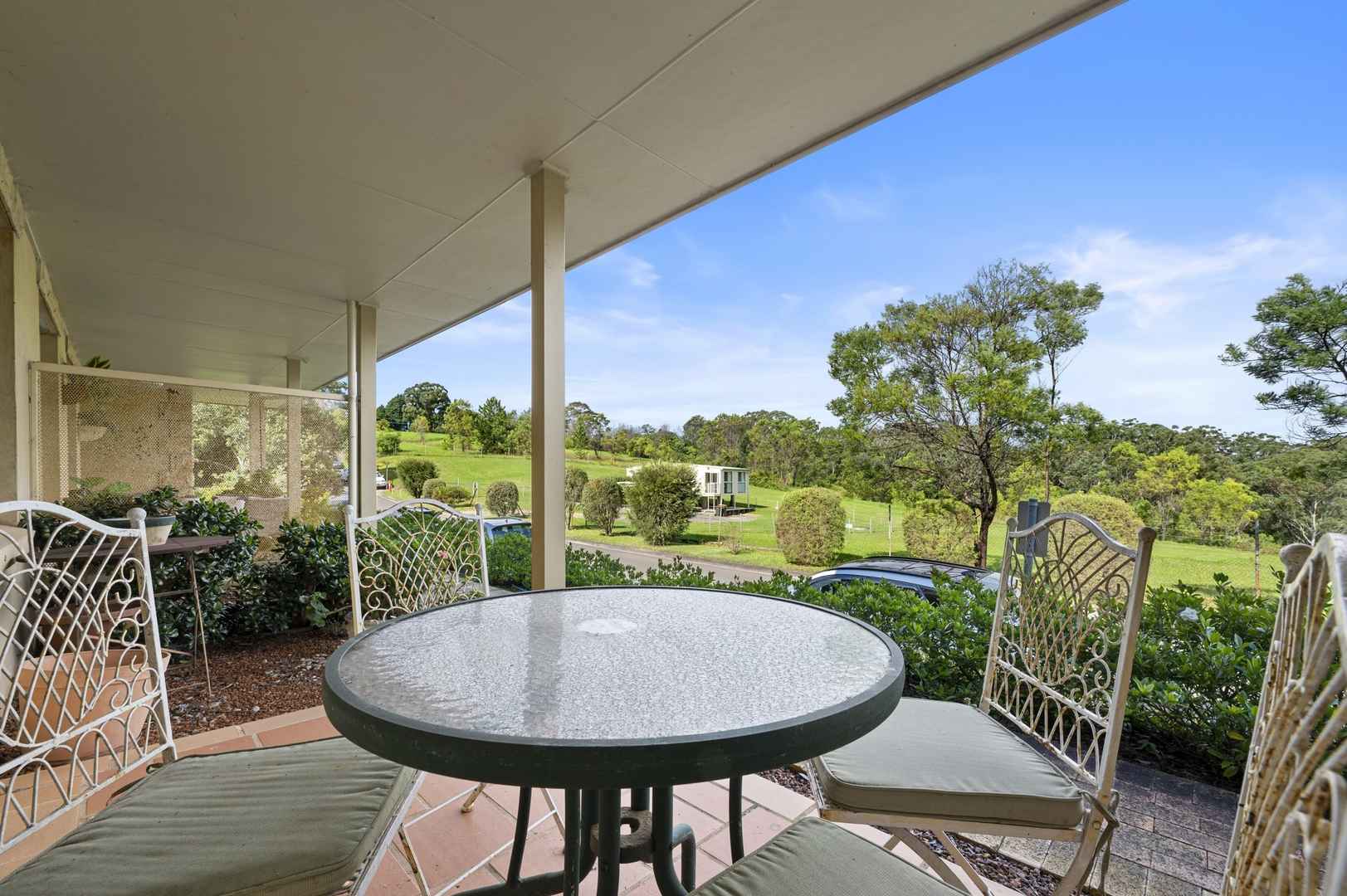 Exceptional Ground Floor unit with great floorplan!