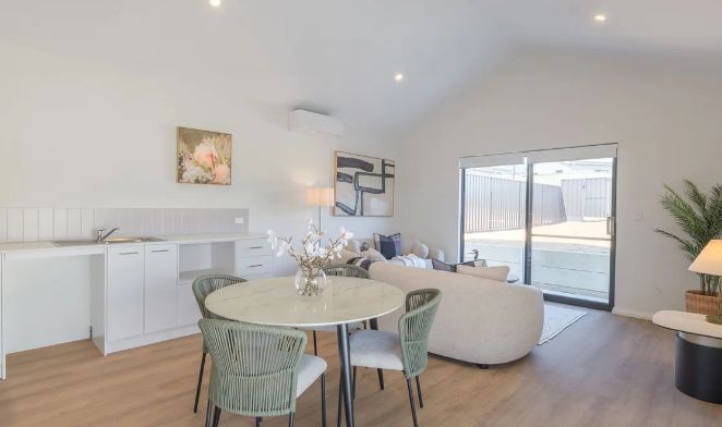 A light-filled Modern 2-bedroom