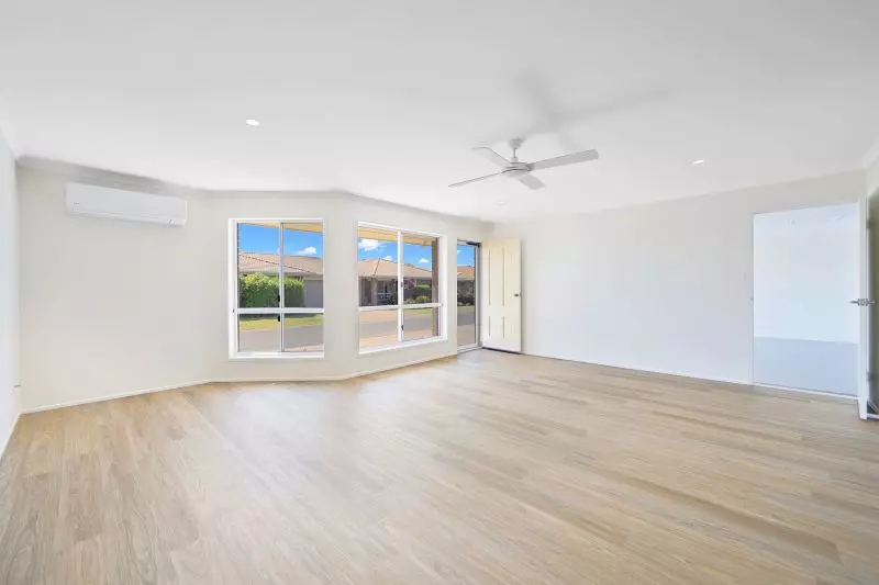 Spacious, modern 3 bedroom Villa, coming soon!