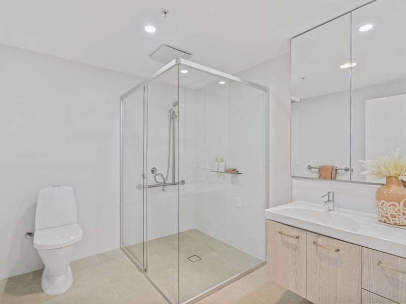 Spacious one-bedroom in prime location