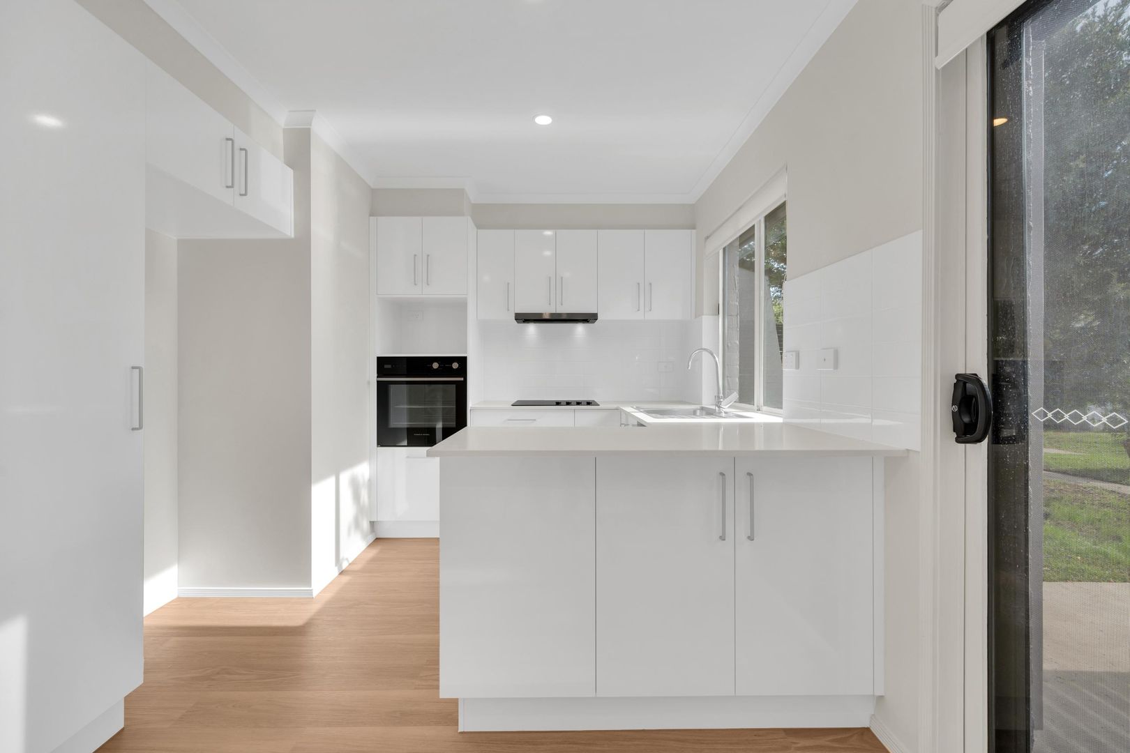 122/130 McLeod Road, Patterson Lakes 