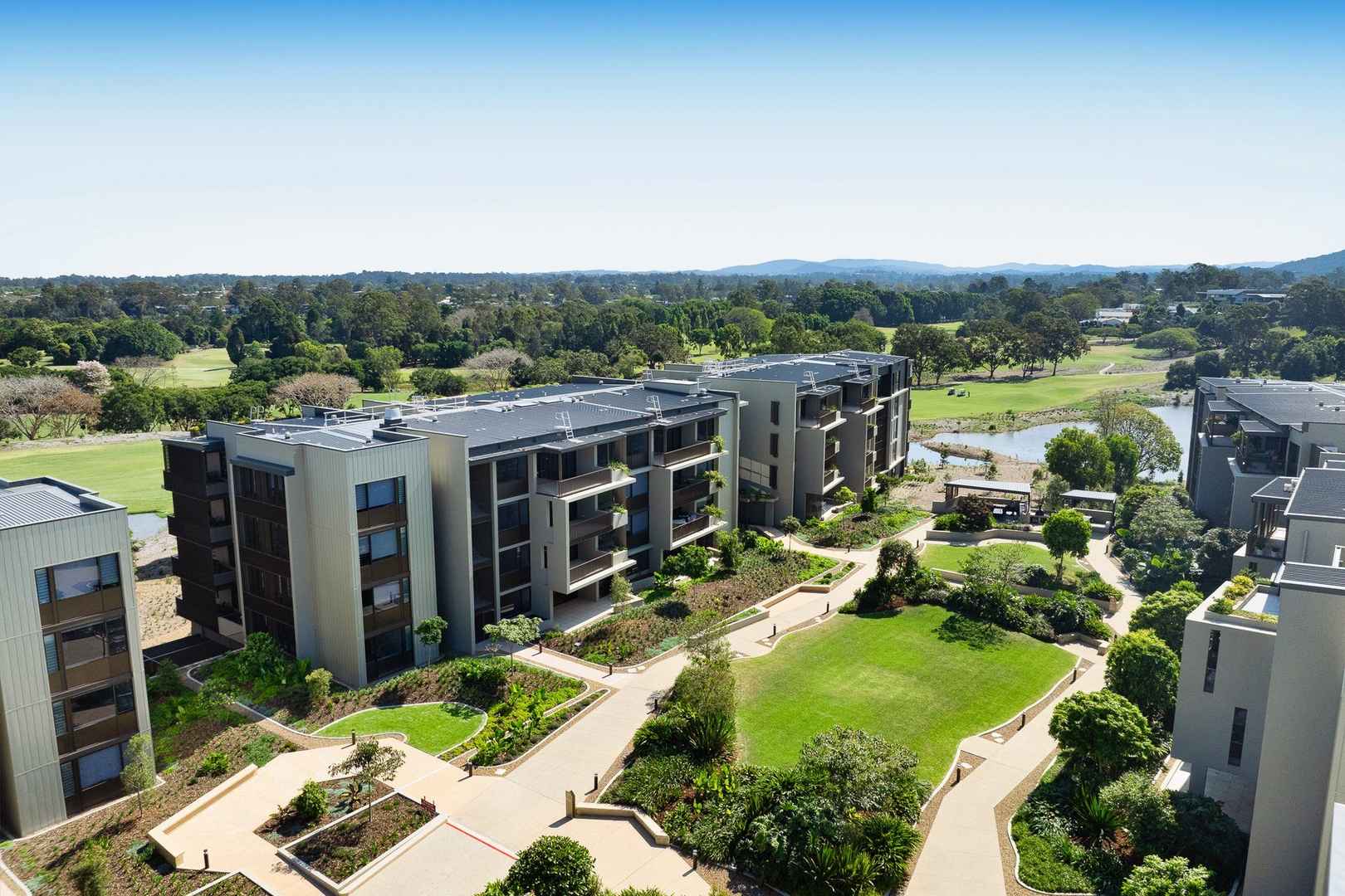 Golf Course Panorama with Style & Space