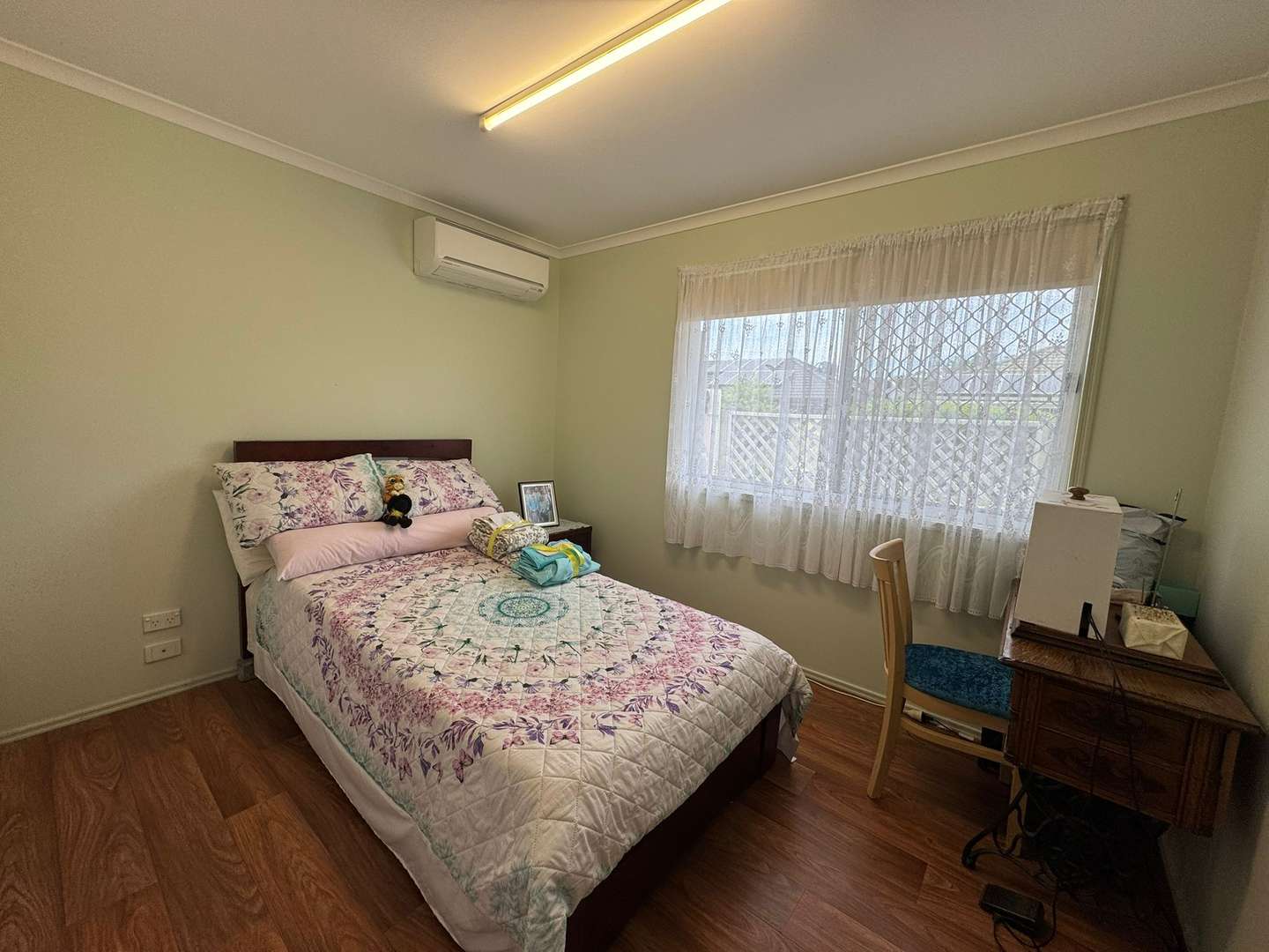 Over 50's Gated Community - Light & Bright & a Beautiful Outdoor entertaining area.