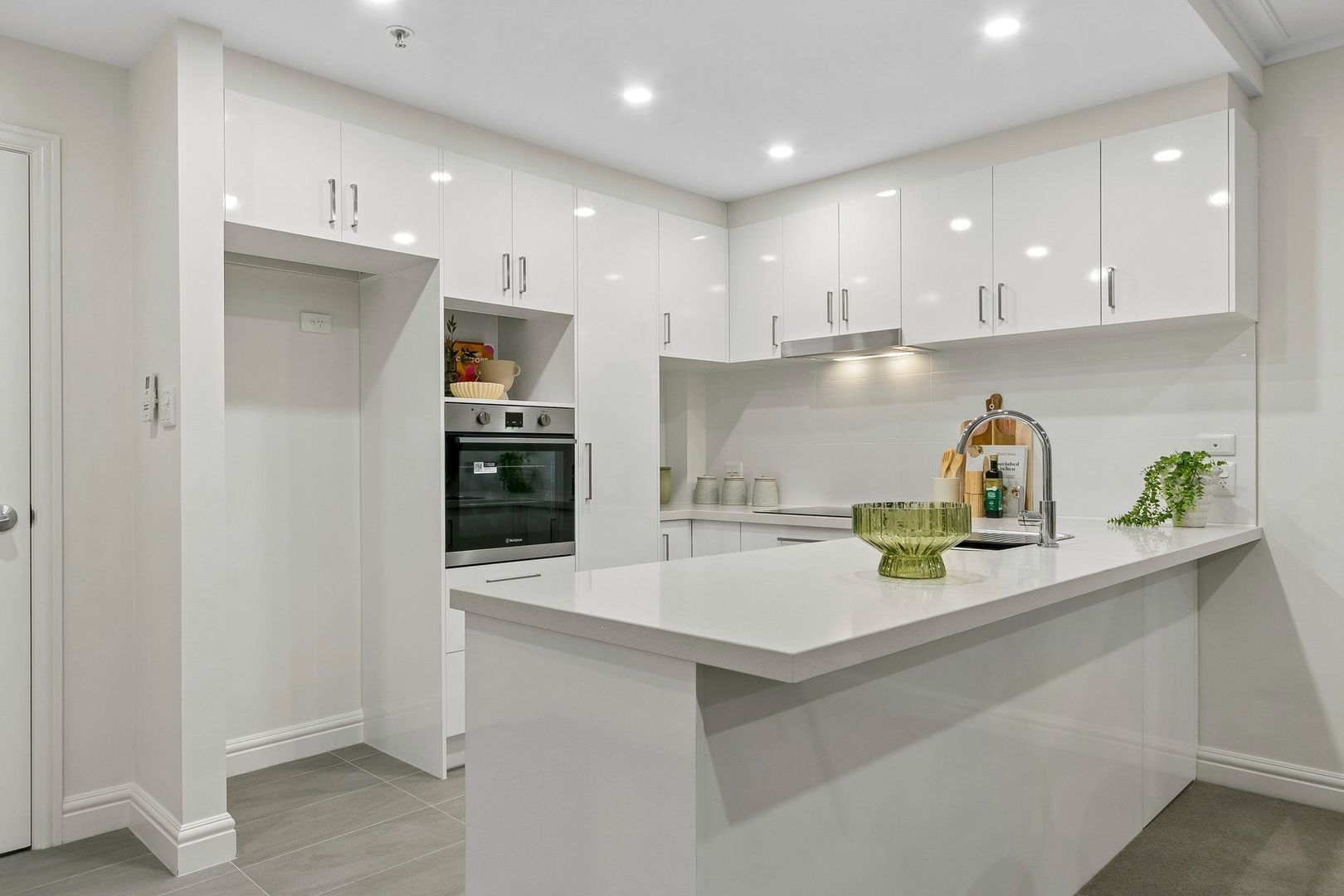 Easy Living with a Bright Open-Plan Design