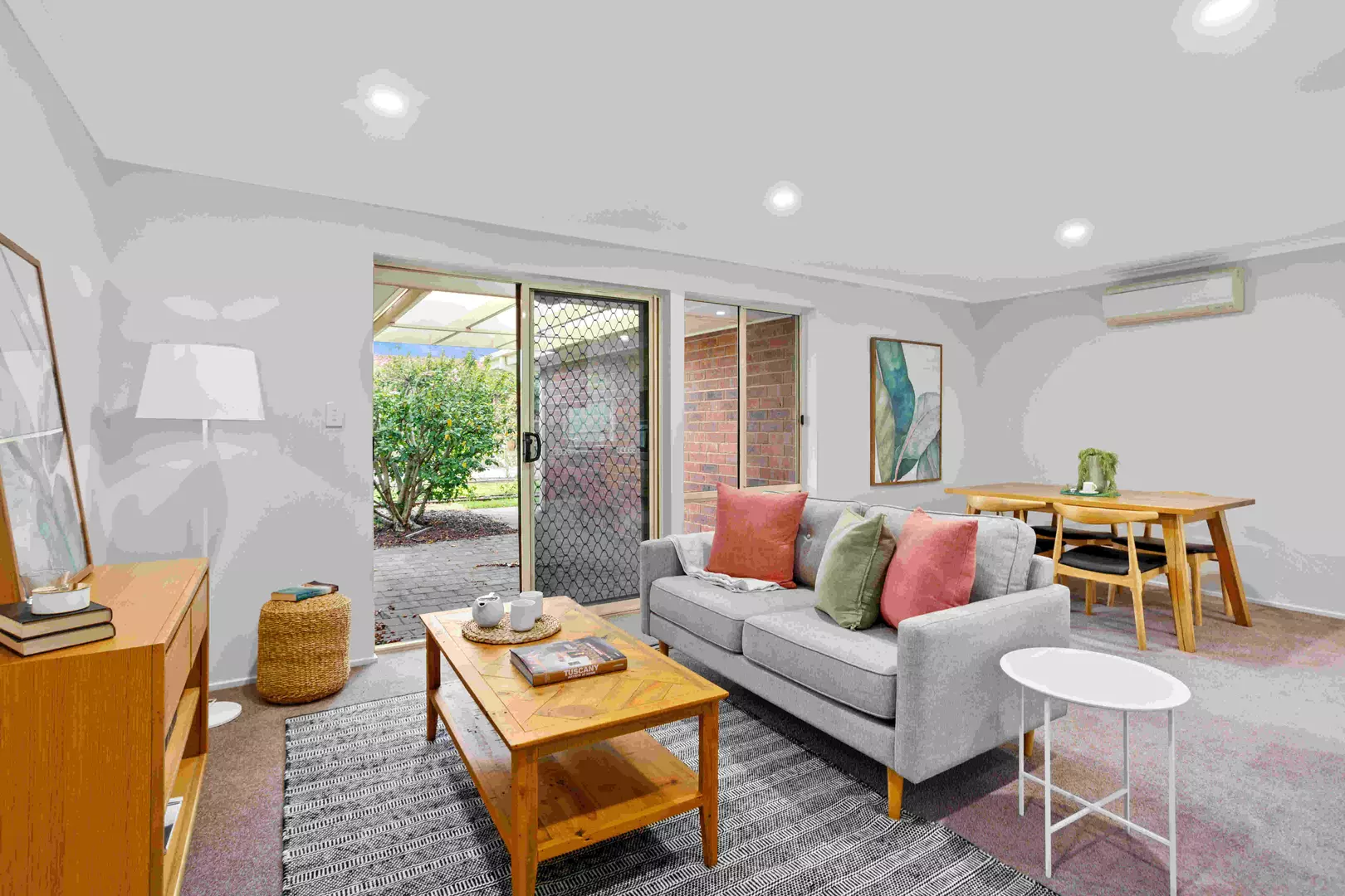 Resthaven Rostrevor ‘Leabrook Lodge’ Retirement Living offers 62 two-bedroom units close to Campbelltown Public Library, East Adelaide Healthcare, and Payneham Tavern.