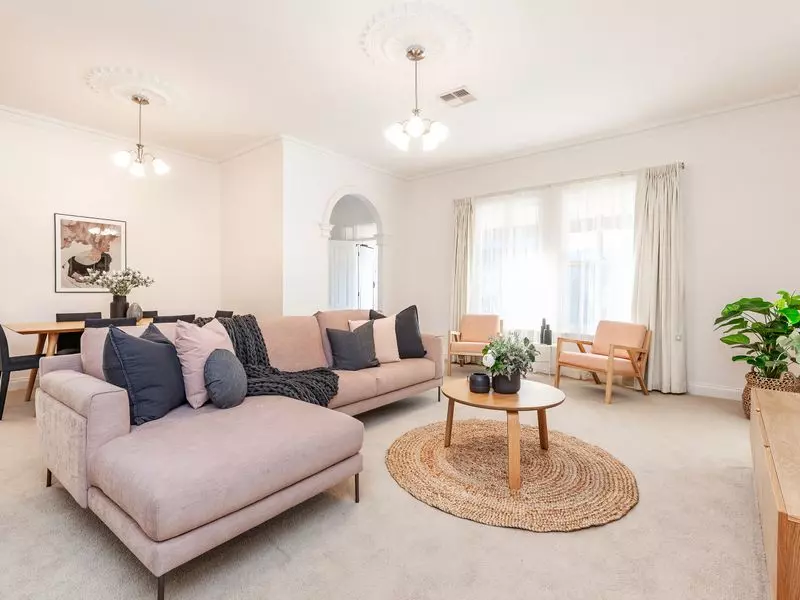 Live in style and prestige by the sea!