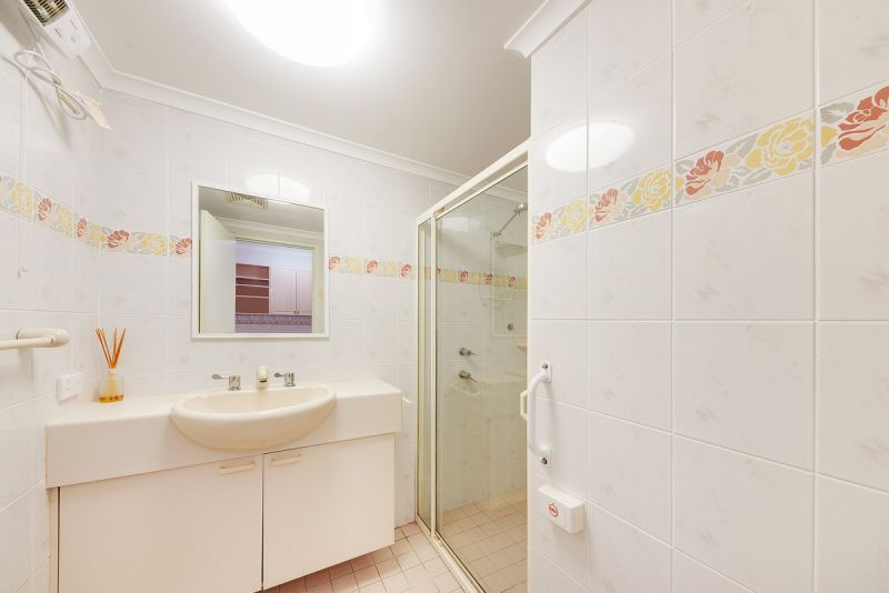 Beautiful 1 Bedroom unit on the 1st floor