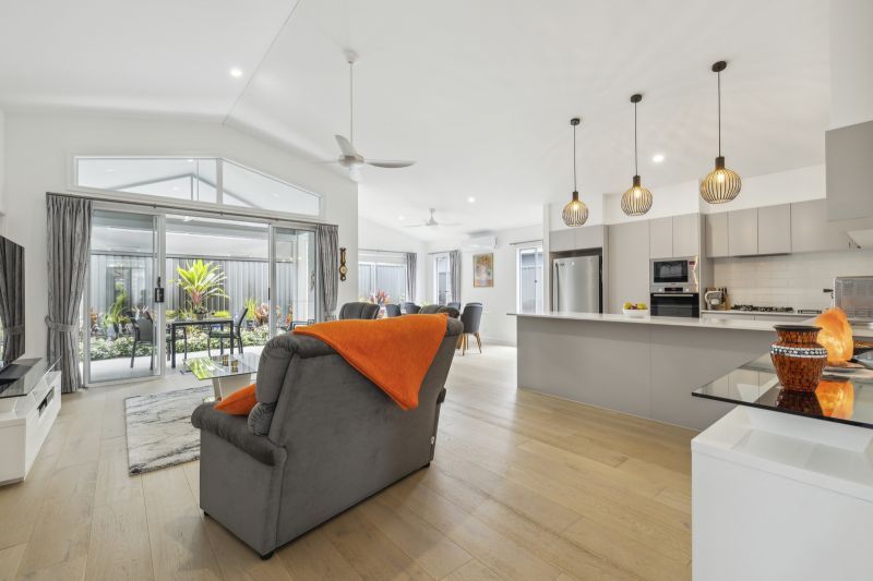 Charming Home – Beautifully Presented!