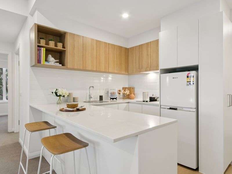 Refurbished Apartment with Leafy Balcony Retreat