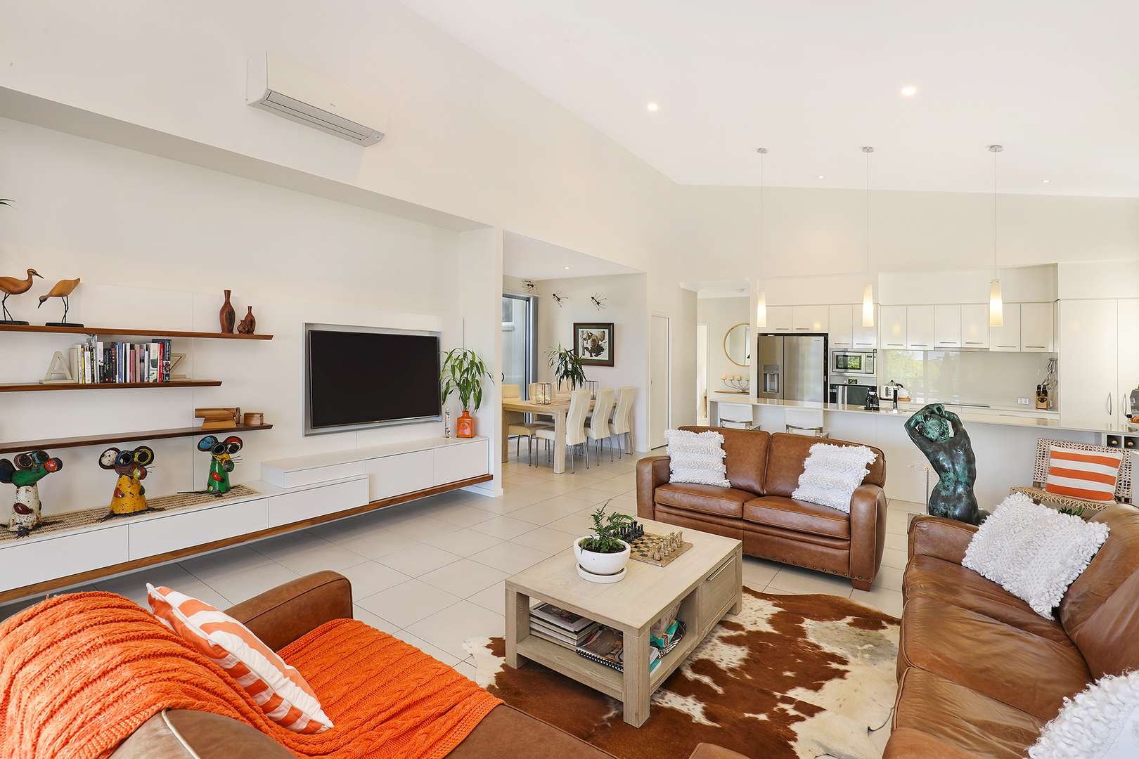 Ultra-Convenient, Super-Stylish, Elegant & Effortless! - V155 Halcyon Landing