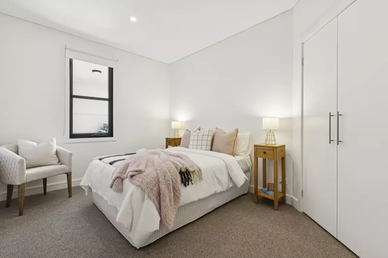 Stylish Space, Sunlit Private Balcony