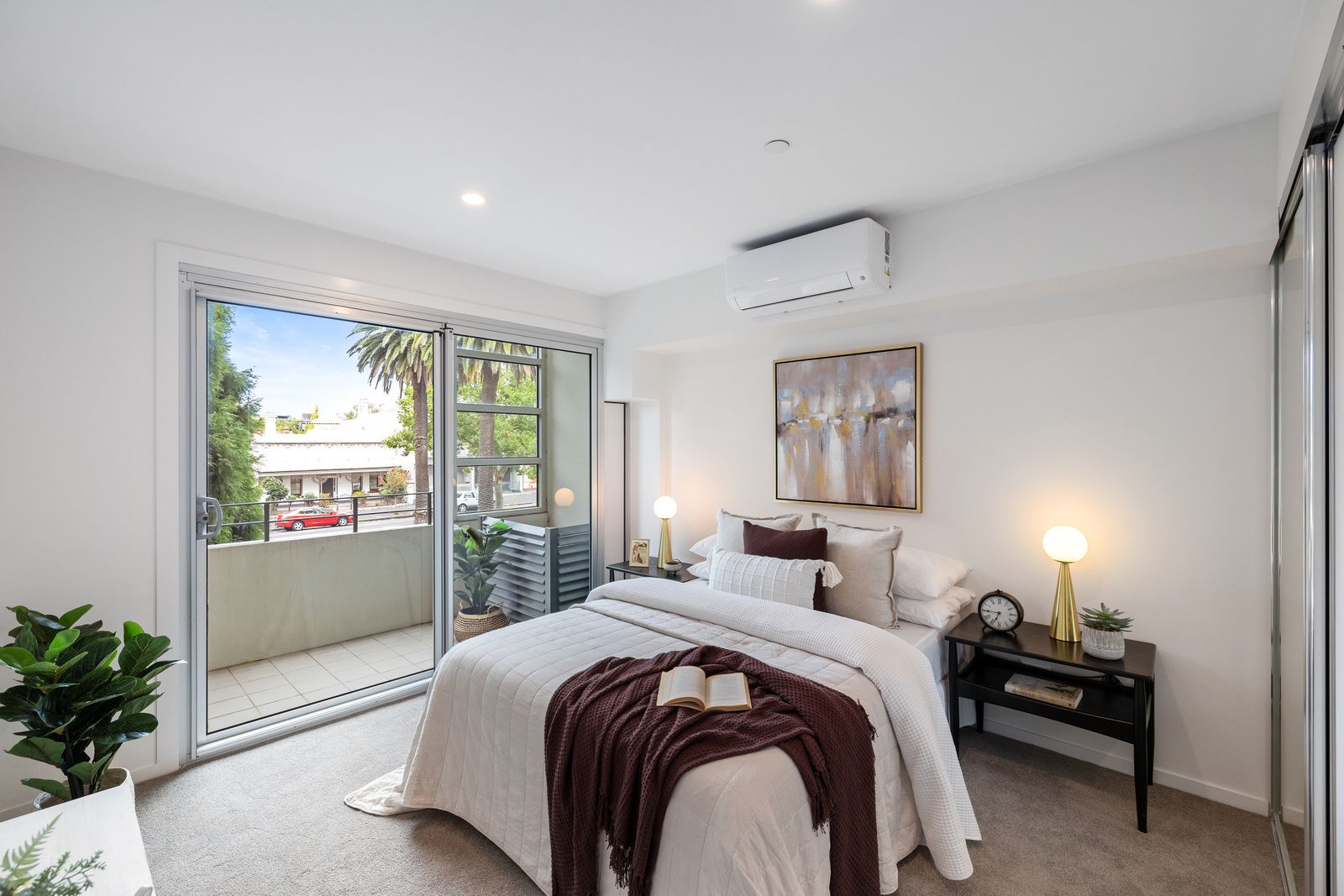 South Facing one-bedroom apartment