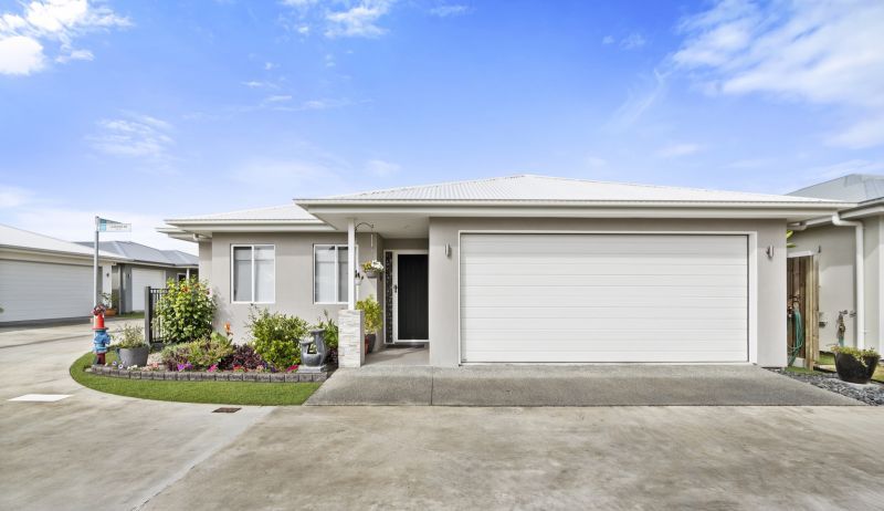 Tranquil Tropical Oasis!