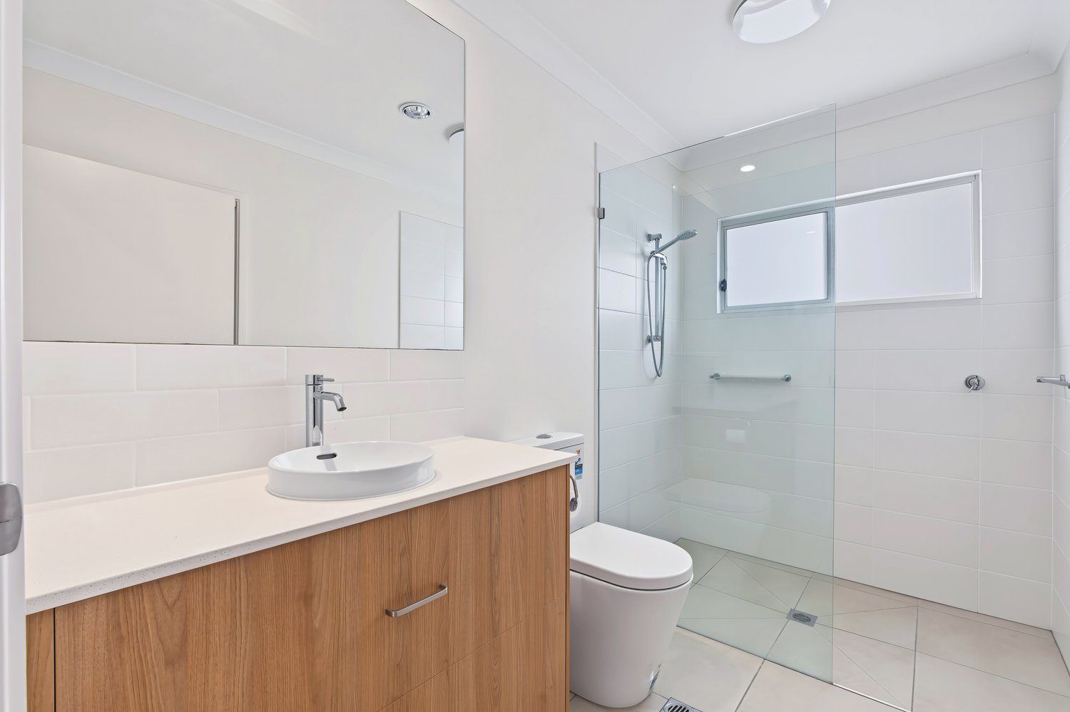 Modern Style, Prime Position