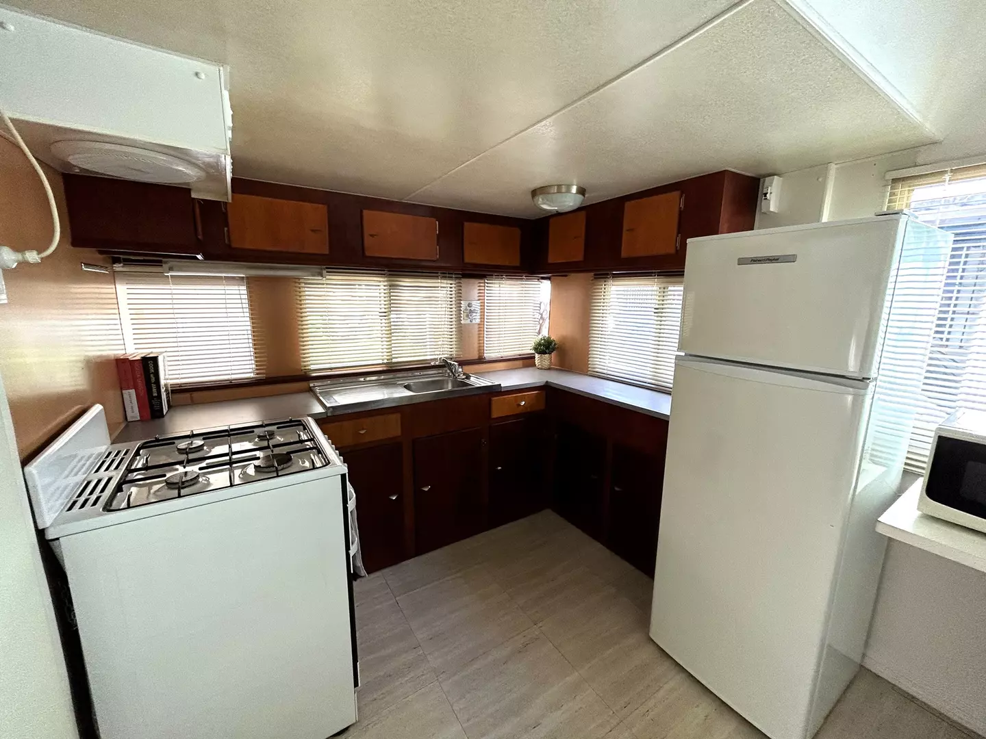 Mandurah Coastal Holiday Park - Pre-Loved Home