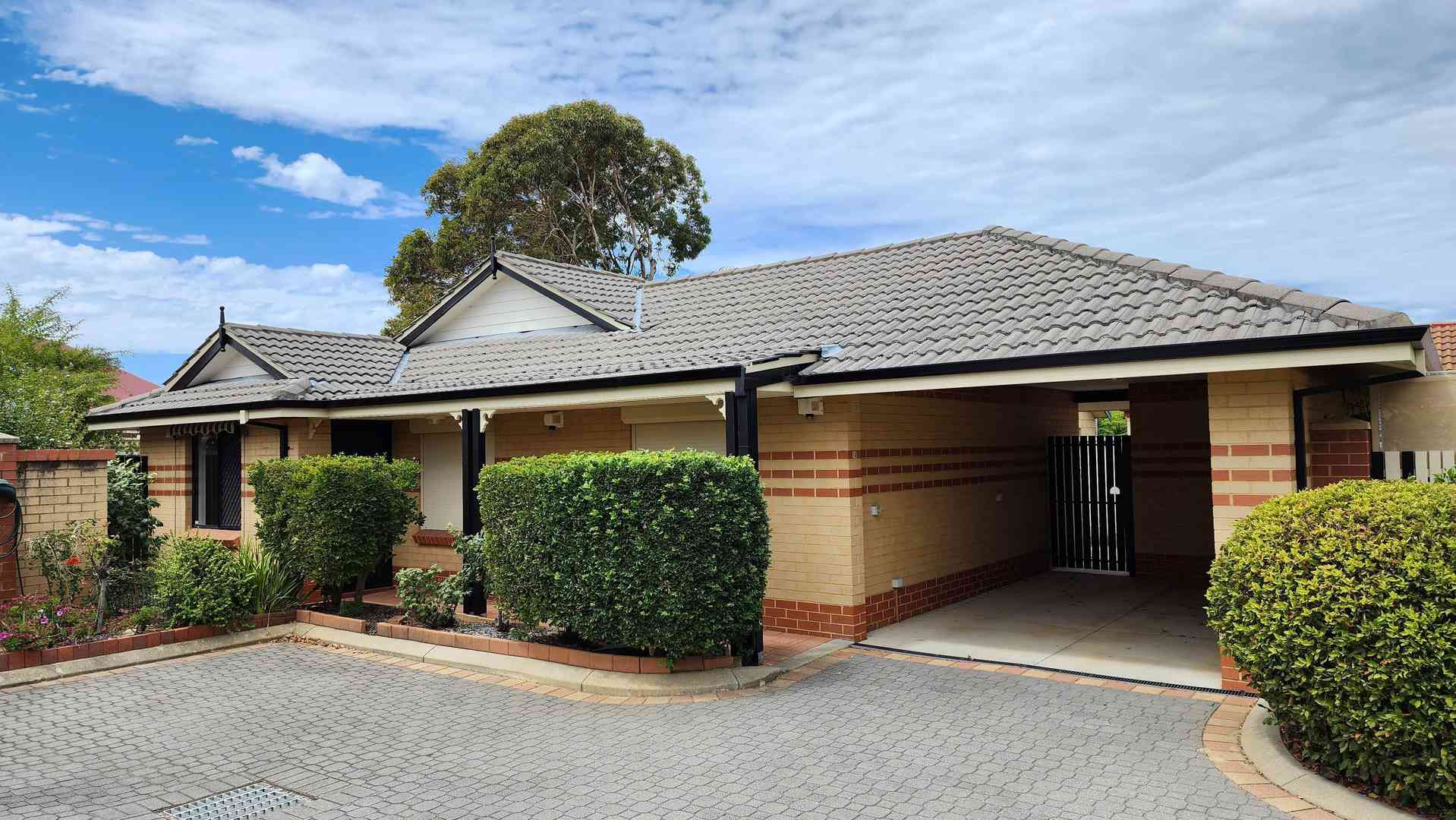 New Listing! 10/4 Keals Close -Bentley 