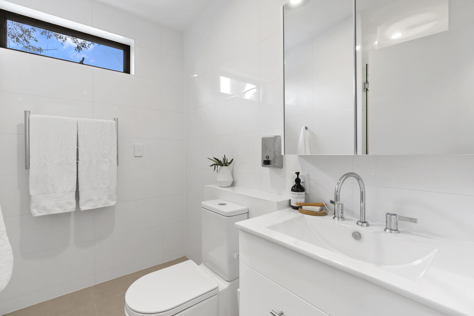 Modern and Spacious 2 Bedroom Home - Unit 31