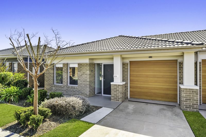 454/245 Jamboree Avenue, Denham Court