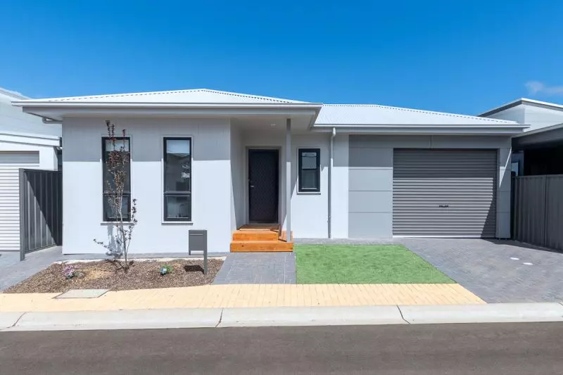 Contemporary 2 Bedroom Newly Built Home