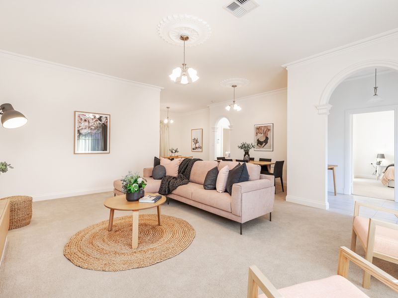 Live in style and prestige by the sea!