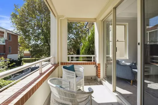 Bright & beautifully modern 2-bedroom apartment