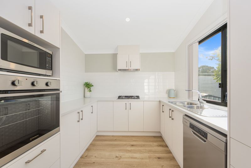 Fresh, Modern Home - Spacious Alfresco Entertaining