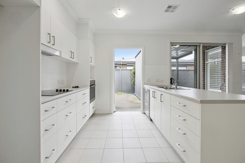 Freshly Updated Villa Close to Clubhouse and Pool