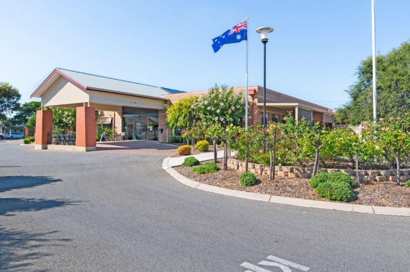North facing, fully refurbished three-bedroom unit in gated estate