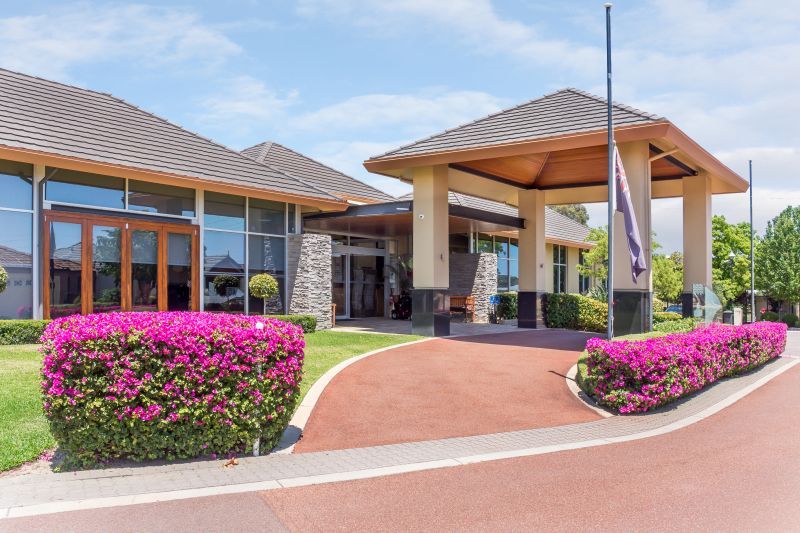 ARCADIA WATERS MADDINGTON - This Property Is Sure To Impress...