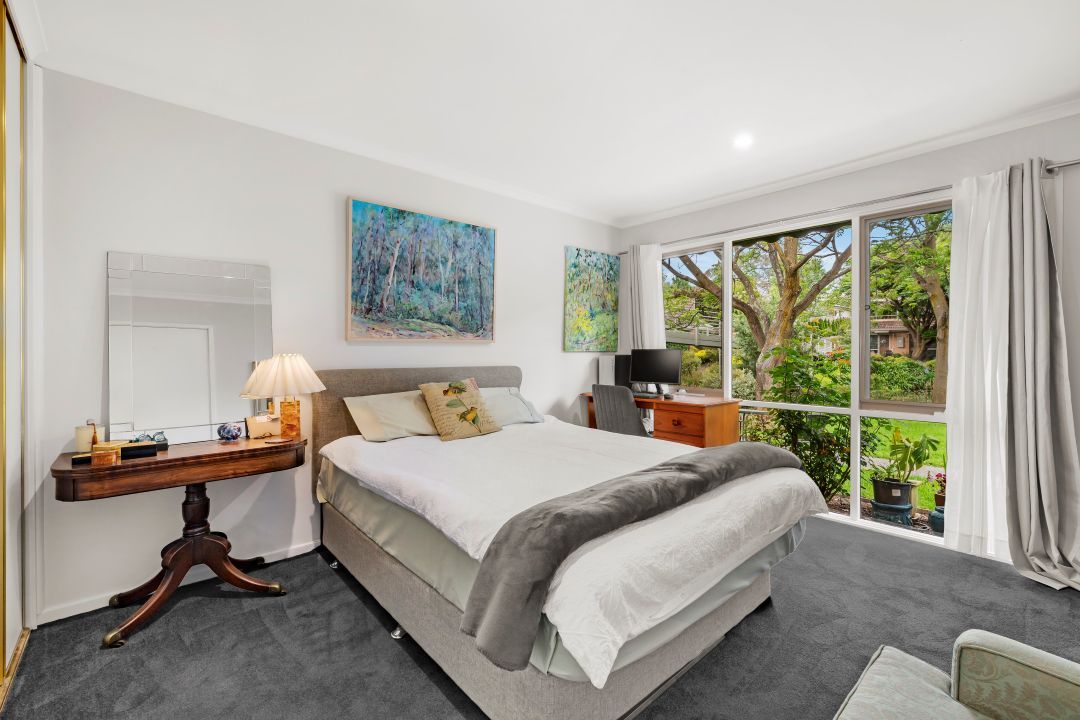 One Bedroom Unit, on the flat!  Are you fussy?  As the new owner of this beautifully refurbished unit!